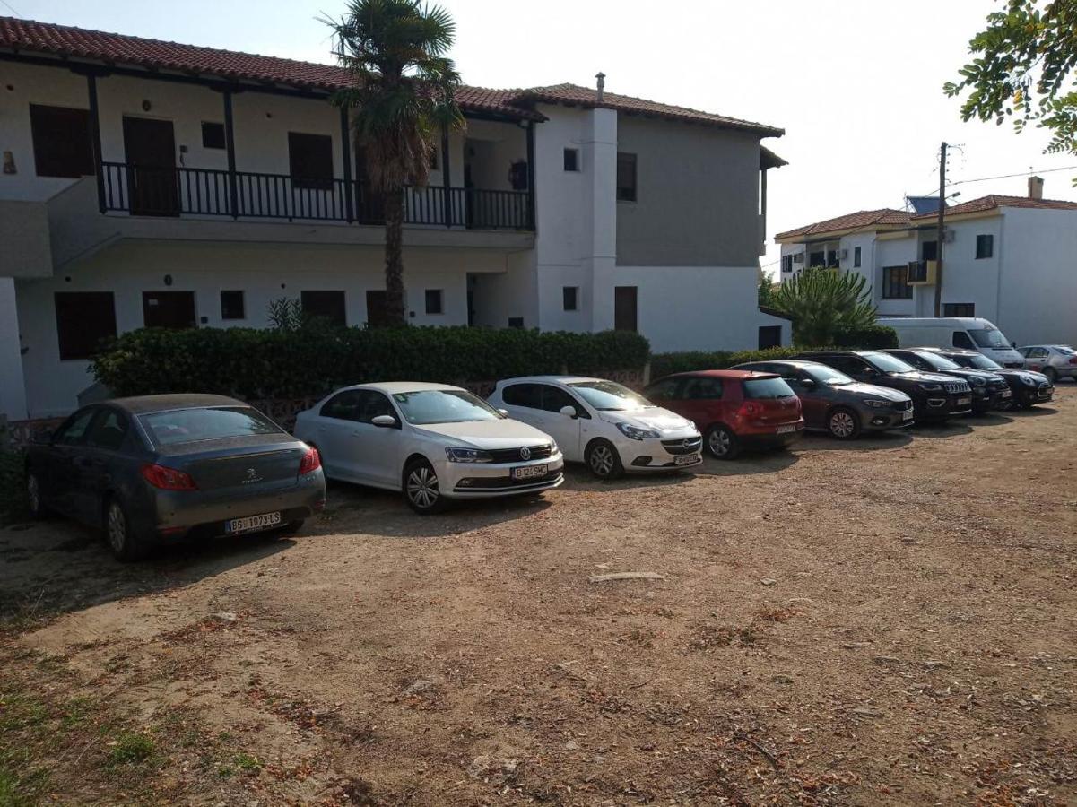 Yannis Apartments アフィトス エクステリア 写真